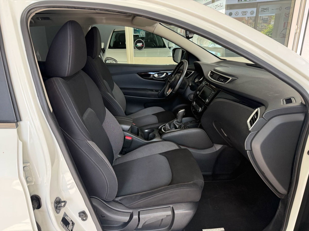 Nissan Qashqai 1.5 dCi 115 CV DCT Business (13)