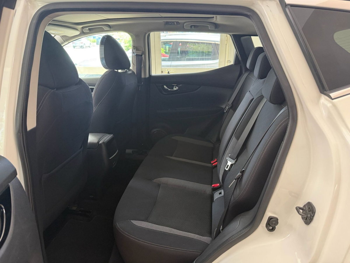 Nissan Qashqai 1.5 dCi 115 CV DCT Business (15)