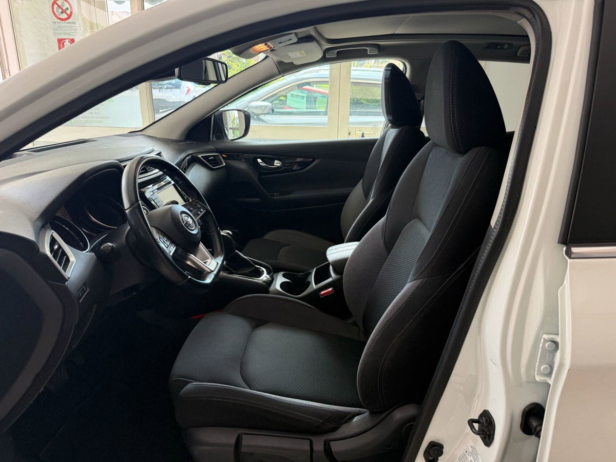 Nissan Qashqai 1.5 dCi 115 CV DCT Business (4)