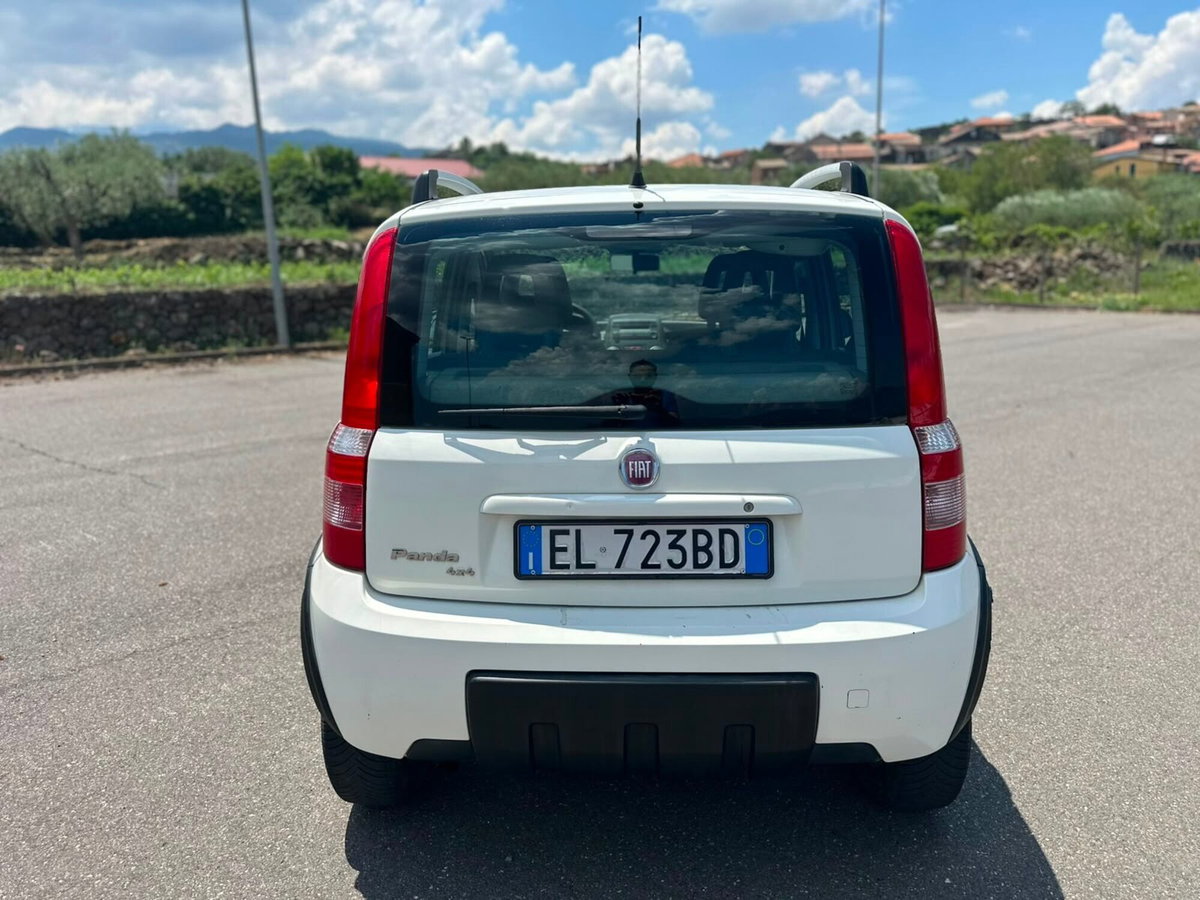 Fiat Panda 1.3 MJT 16V DPF 4x4 Climbing (5)