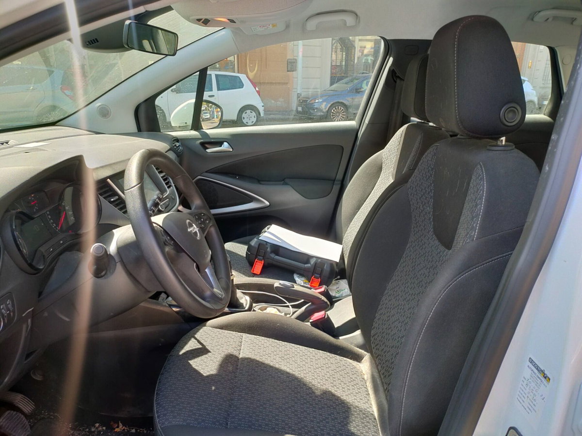 Opel Crossland X 1.2 12V Advance (15)