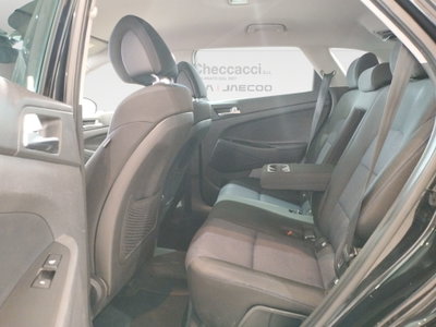 Hyundai Tucson 1.7 CRDi XPossible (12)