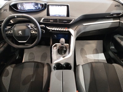Peugeot 3008 BlueHDi 130 S&S Business (8)