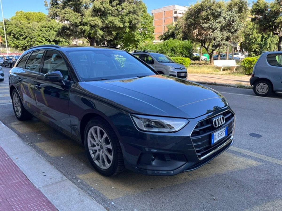 Audi A4 Avant 40 TDI S tronic Business