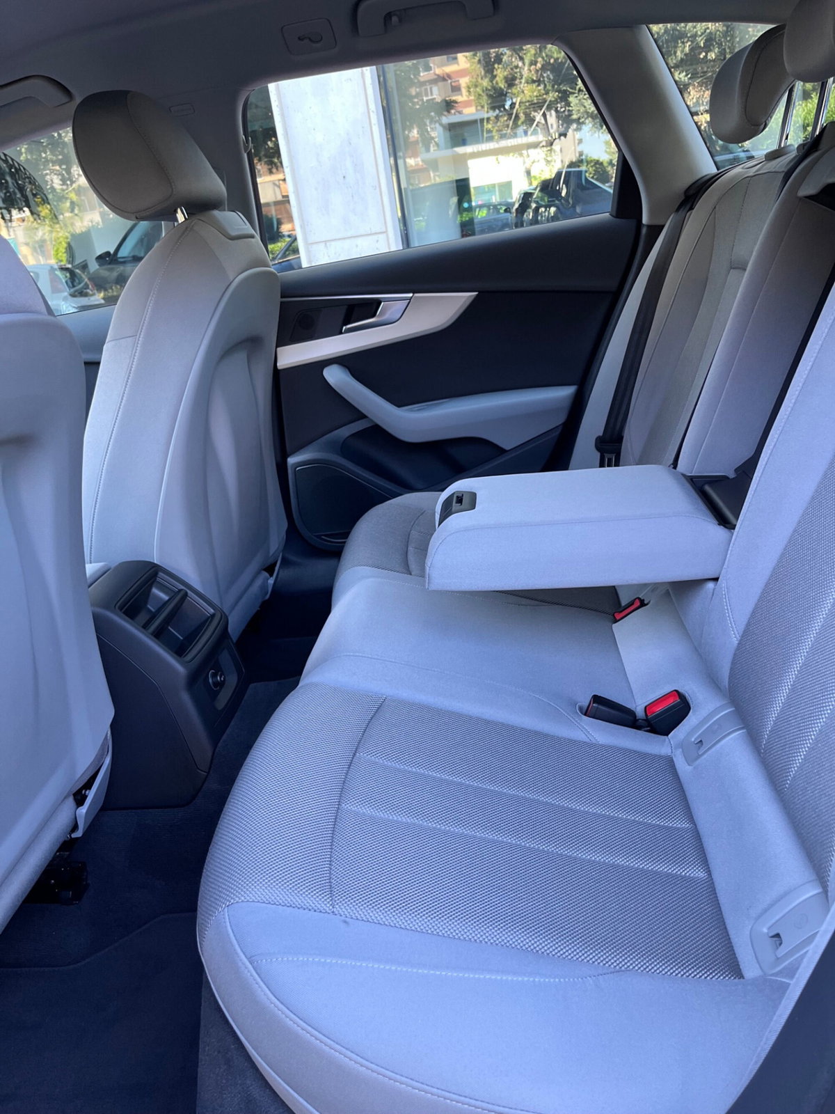 Audi A4 Avant 40 TDI S tronic Business (10)