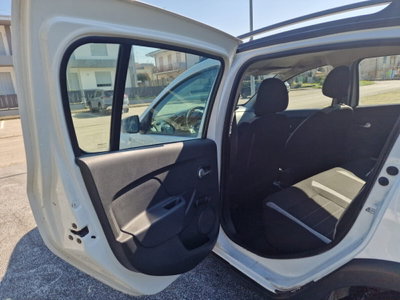 Dacia Sandero Stepway 1.5 Blue dCi 95CV 15th Anniversary (10)