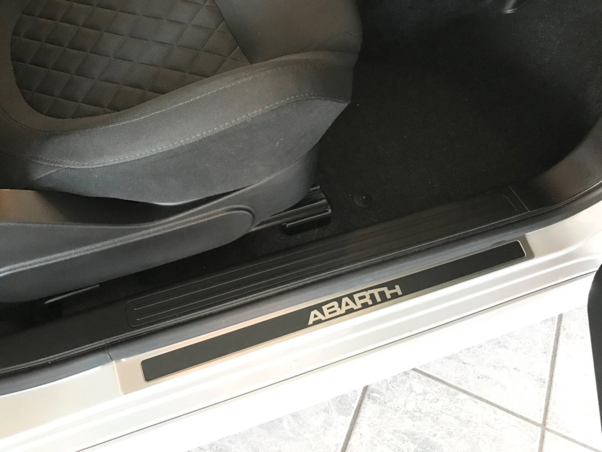 Abarth 595 595 1.4 Turbo T-Jet 165 CV Pista (13)