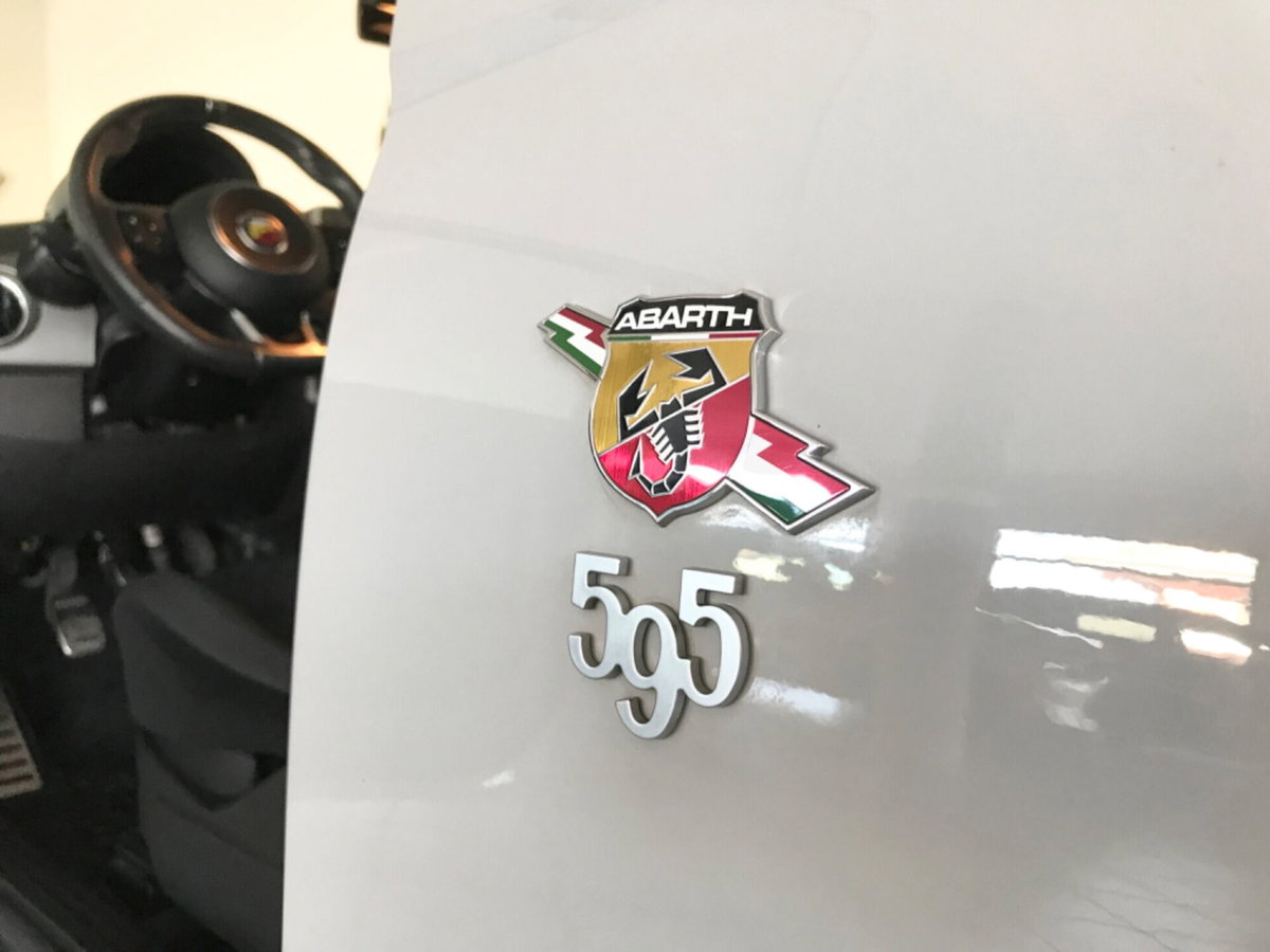 Abarth 595 595 1.4 Turbo T-Jet 165 CV Pista (14)
