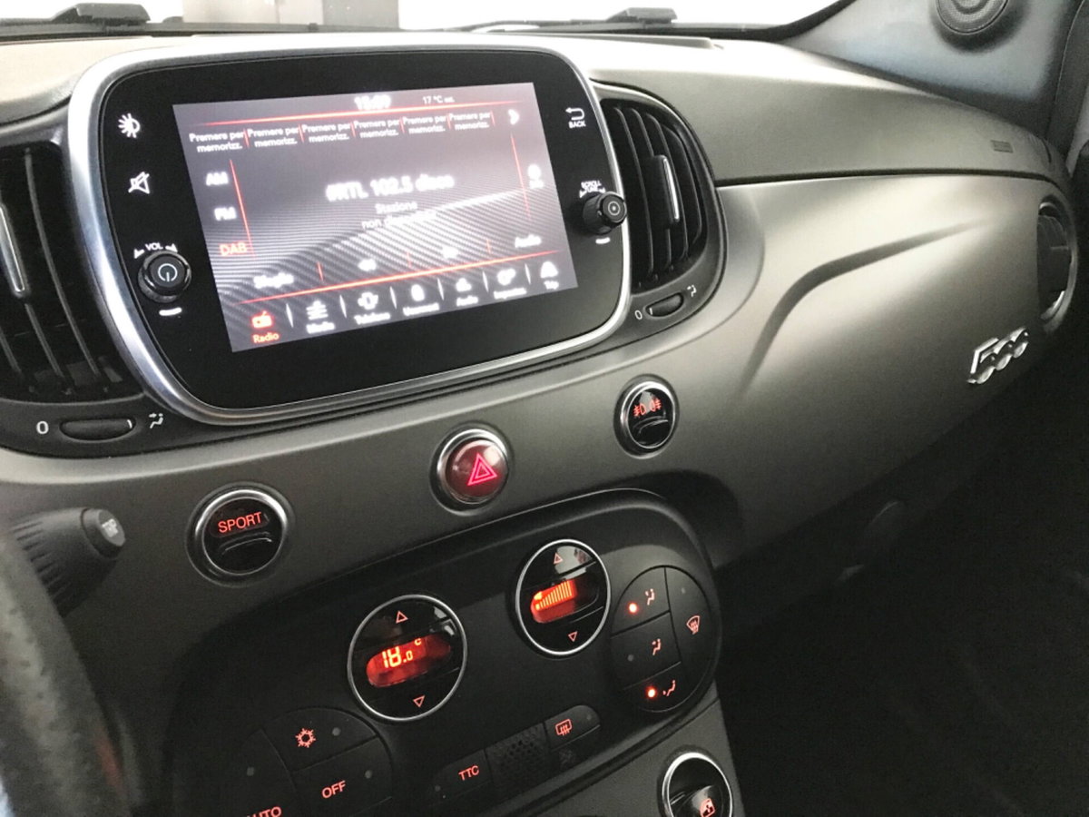 Abarth 595 595 1.4 Turbo T-Jet 165 CV Pista (9)