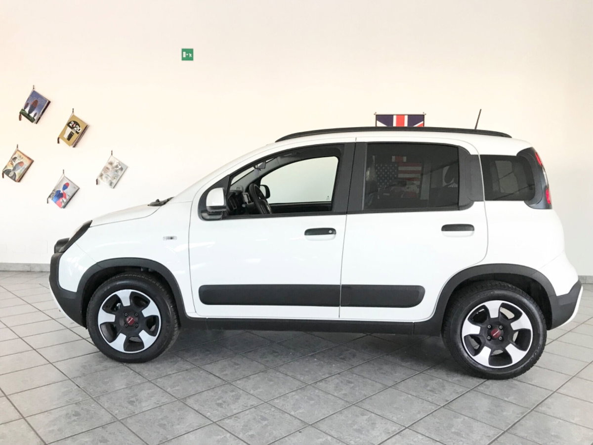 Fiat Panda 1.0 FireFly S&S Hybrid City Cross (3)
