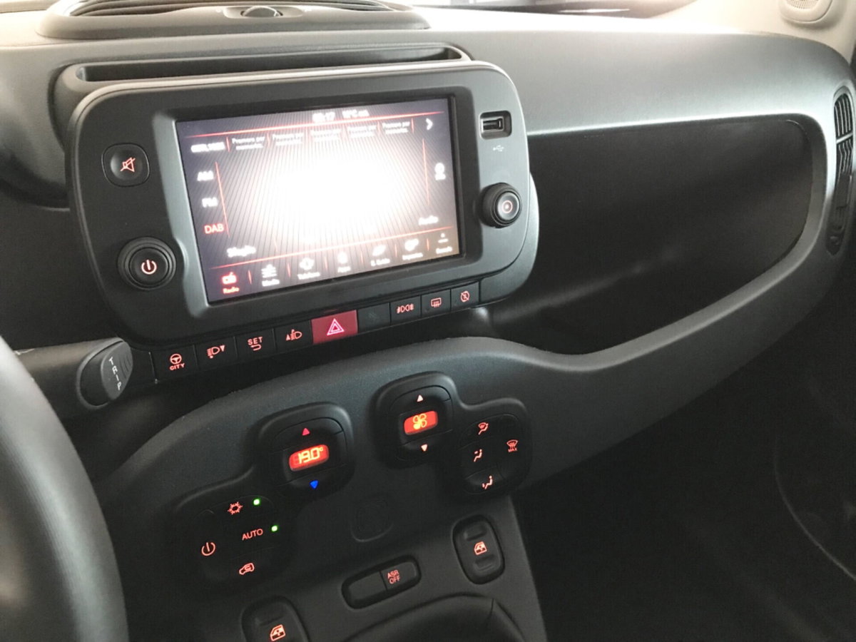 Fiat Panda 1.0 FireFly S&S Hybrid City Cross (9)