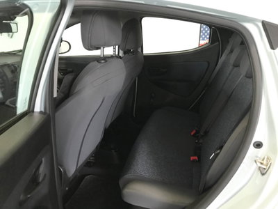 Lancia Ypsilon 1.0 FireFly 5 porte S&S Hybrid Gold Plus (13)