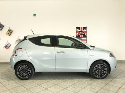 Lancia Ypsilon 1.0 FireFly 5 porte S&S Hybrid Gold Plus (4)