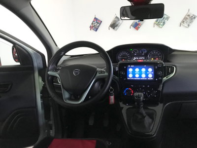 Lancia Ypsilon 1.0 FireFly 5 porte S&S Hybrid Gold Plus (9)