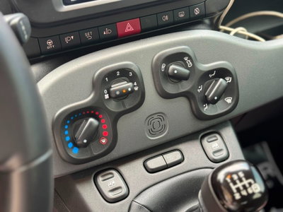 Fiat Panda 1.0 FireFly S&S Hybrid City Cross (13)
