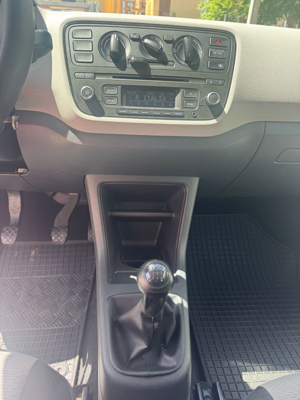 SEAT Mii 1.0 5 porte Style (7)
