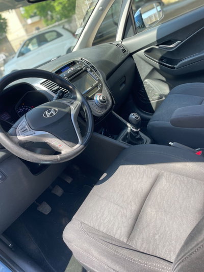 Hyundai ix20 1.4 CRDI 90 CV Style (11)