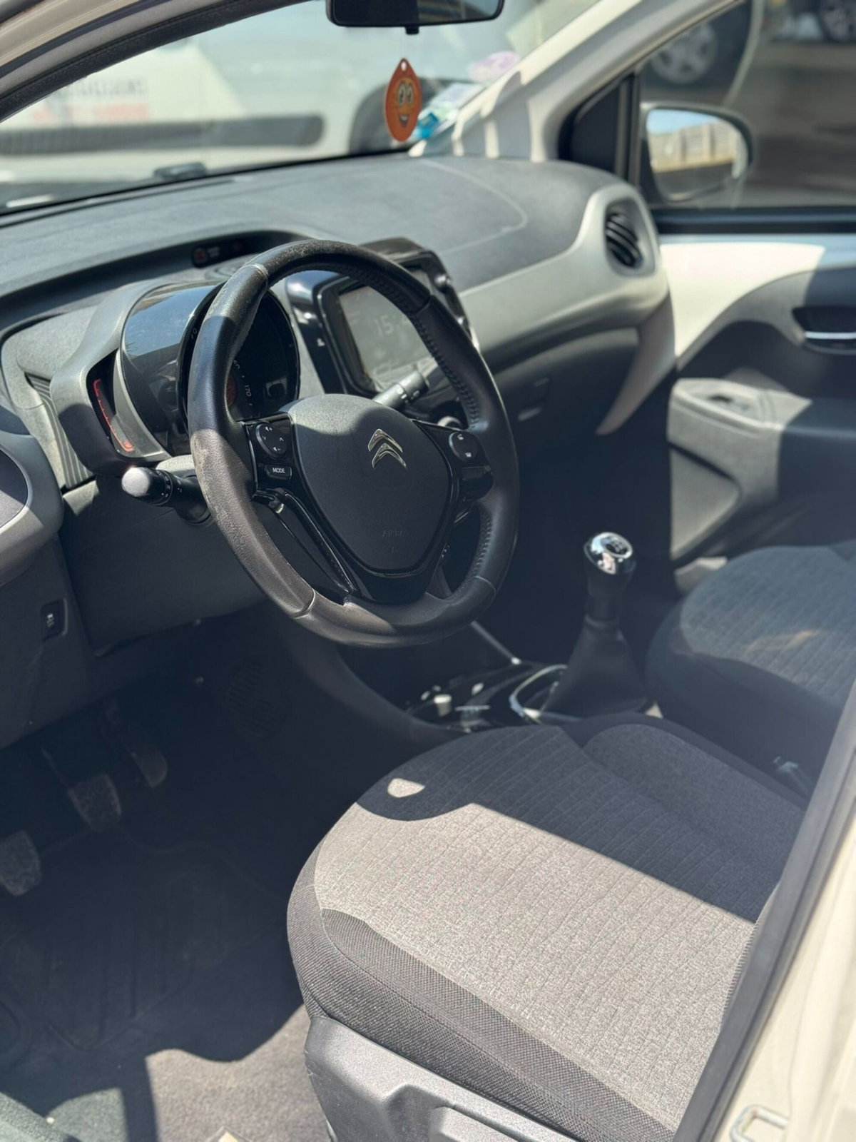 Citroen C1 C1 VTi 68 5 porte Shine (4)