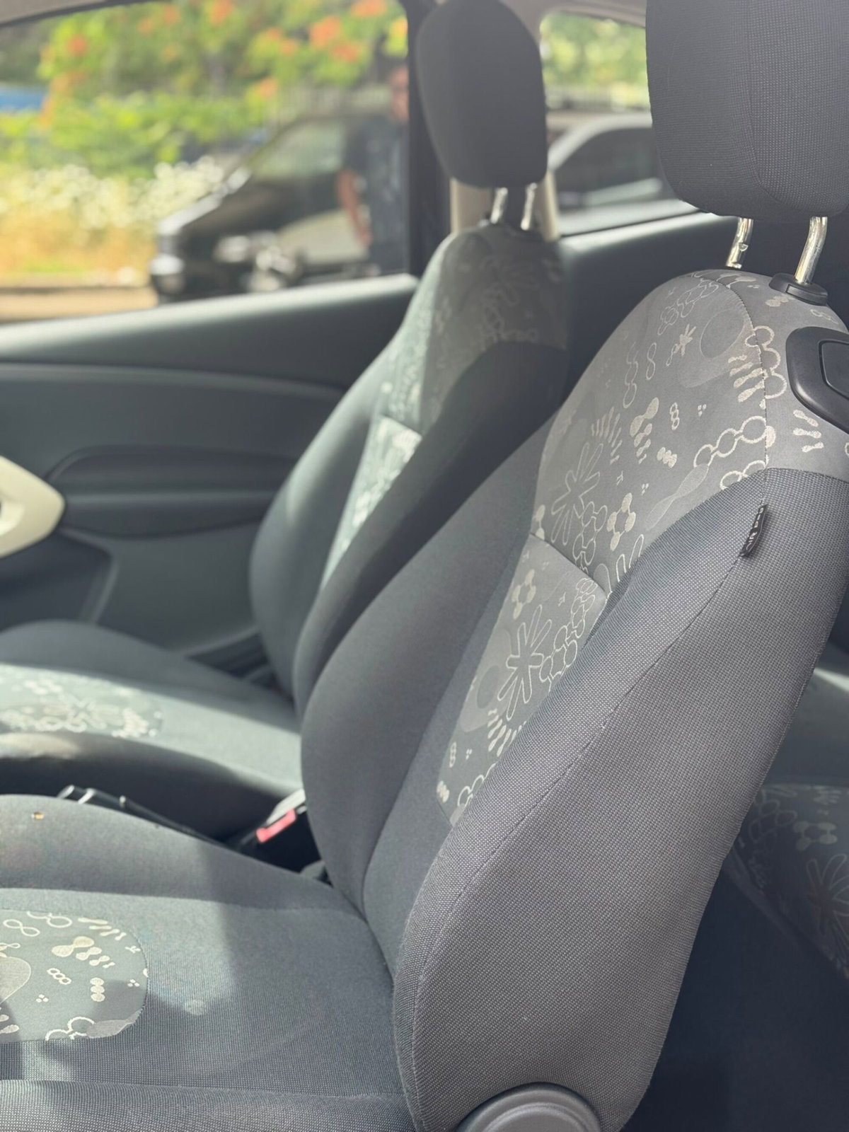 Ford Ka 1.2 8V 69CV Titanium (4)