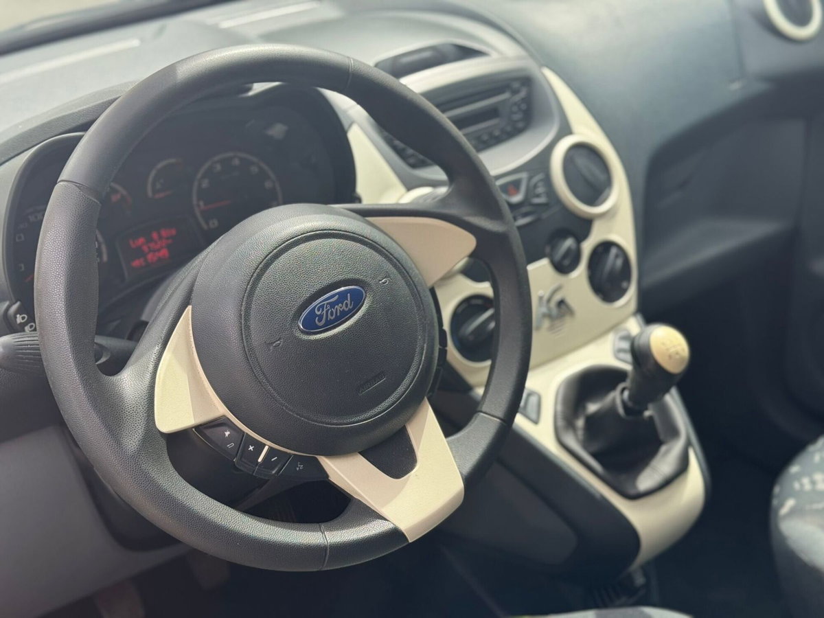 Ford Ka 1.2 8V 69CV Titanium (5)