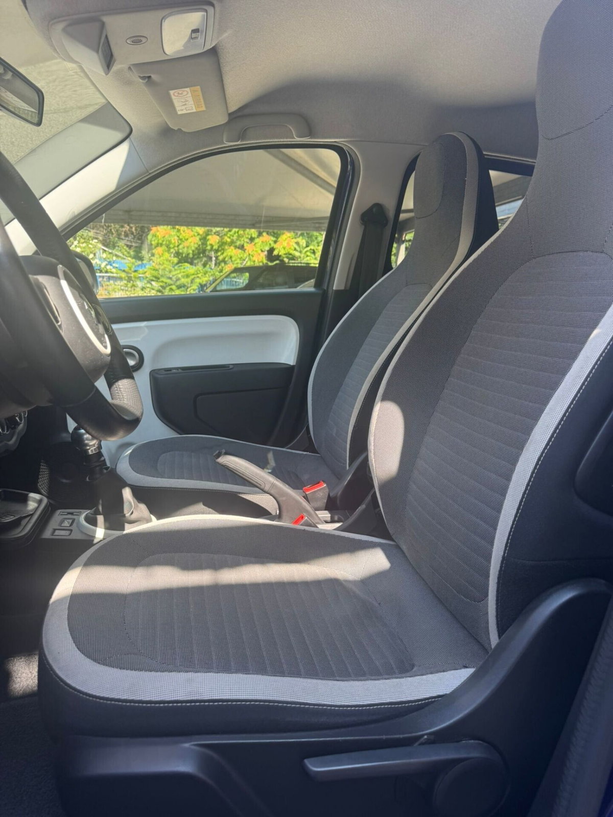 Renault Twingo TCe 90 CV Stop&Start Energy Lovely (6)