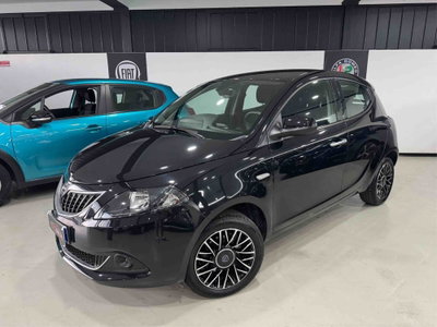 Lancia Ypsilon 1.0 FireFly 5 porte S&S Hybrid Gold Plus usata