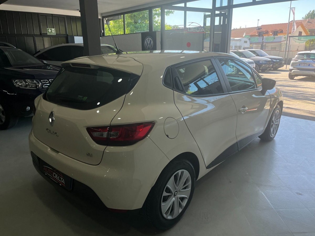 Renault Clio dCi 8V 75CV Start&Stop 5 porte Energy Zen (4)