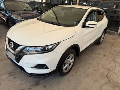 Nissan Qashqai 1.5 dCi Tekna (2)