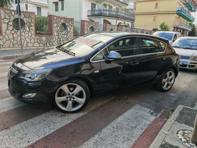 Opel Astra 1.7 CDTI 125CV 5 porte Cosmo (4)