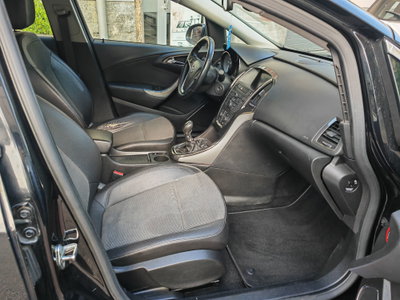 Opel Astra 1.7 CDTI 125CV 5 porte Cosmo (8)