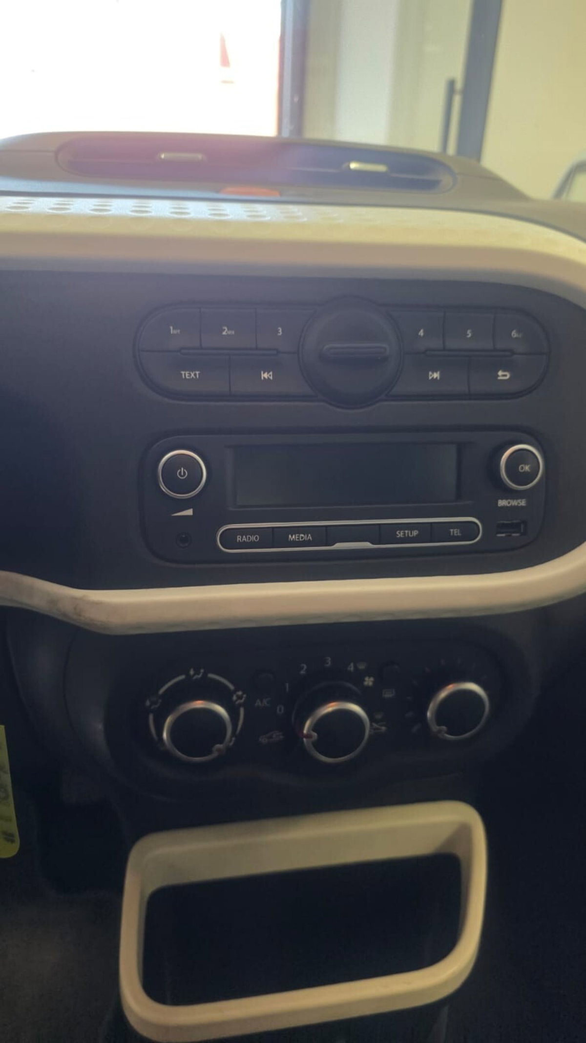Renault Twingo 1.0 SCe Stop&Start Energy (18)
