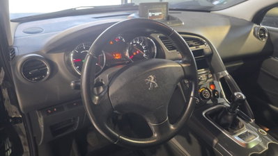 Peugeot 3008 BlueHDi 120 EAT6 S&S Allure (16)