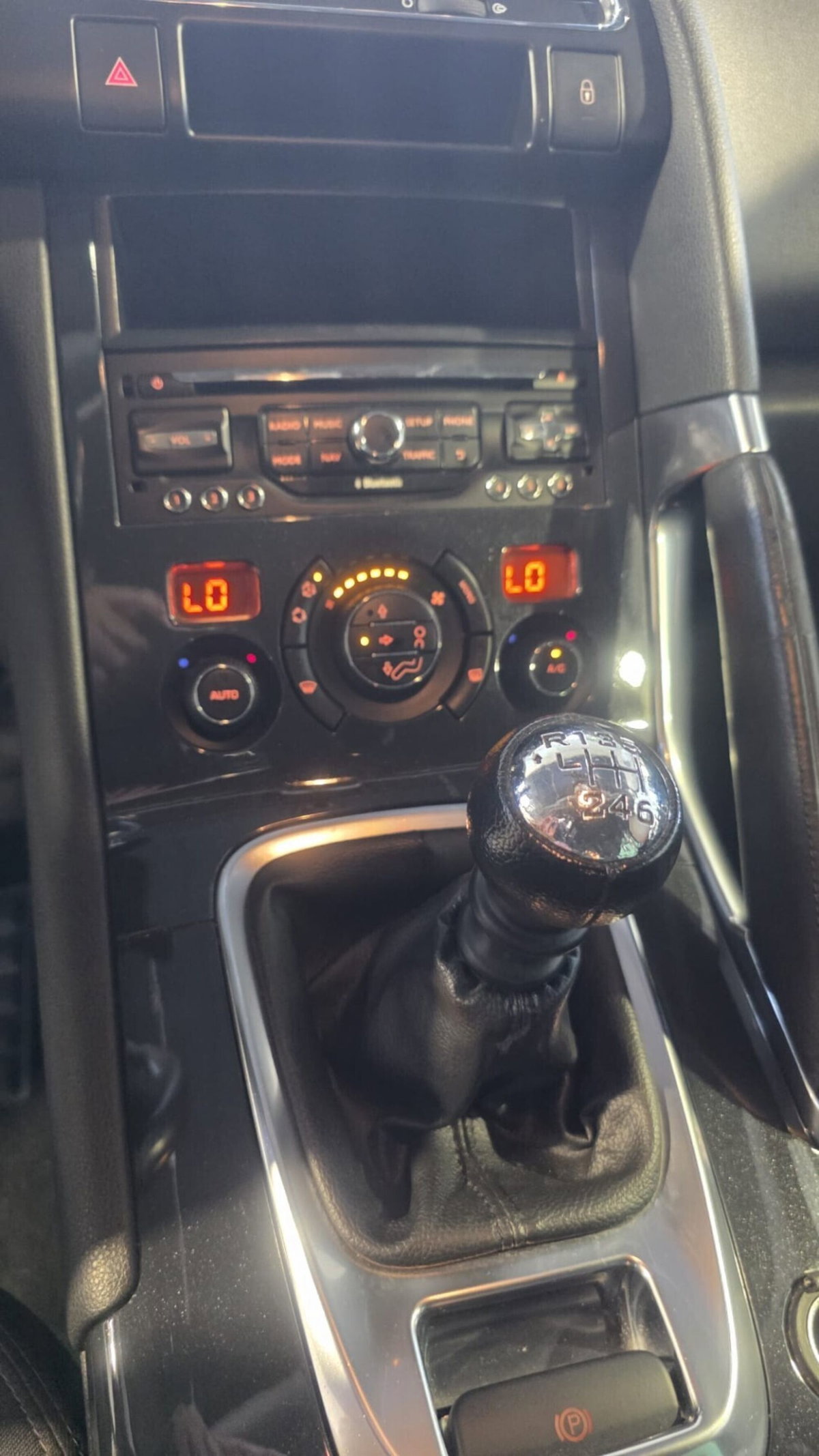 Peugeot 3008 BlueHDi 120 EAT6 S&S Allure (17)