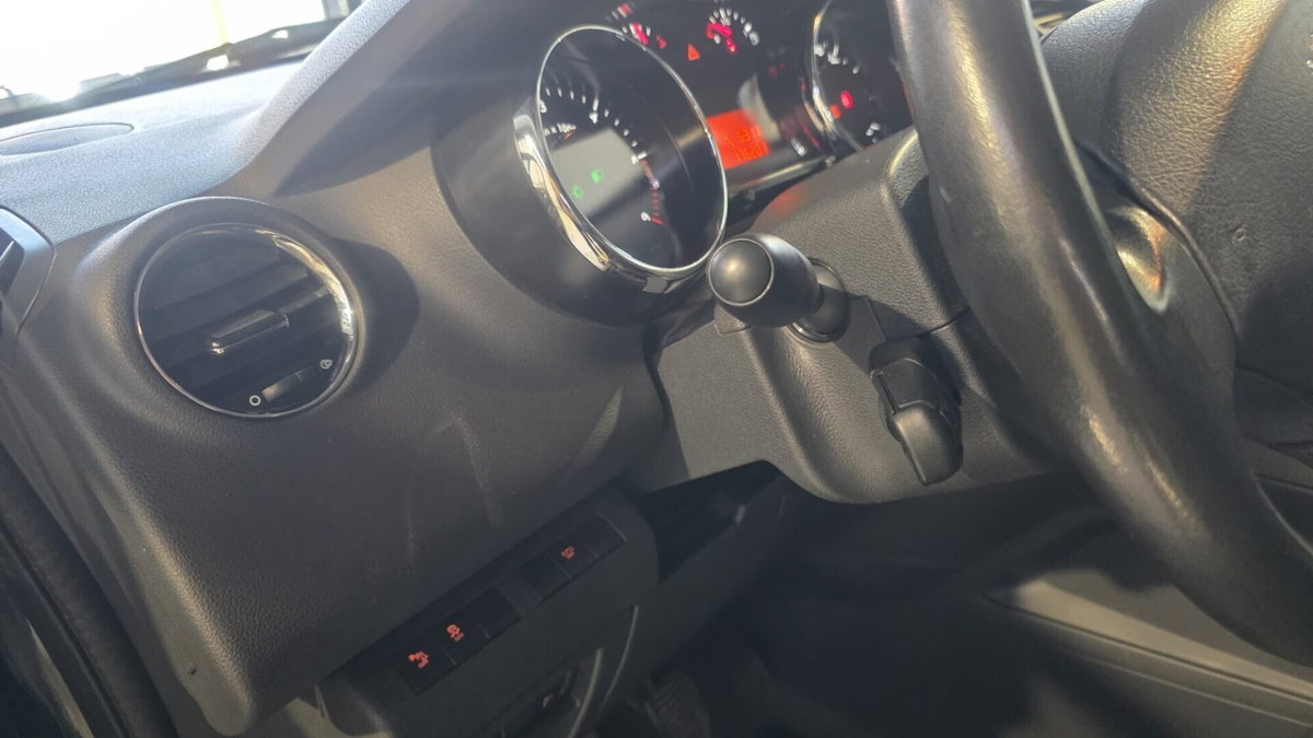 Peugeot 3008 BlueHDi 120 EAT6 S&S Allure (19)