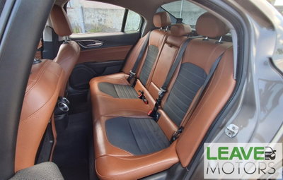 Alfa Romeo Giulia 2.2 Turbodiesel 180 CV AT8 Super (18)