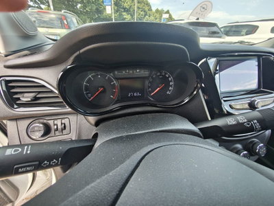 Opel Karl Rocks 1.0 73 CV (8)