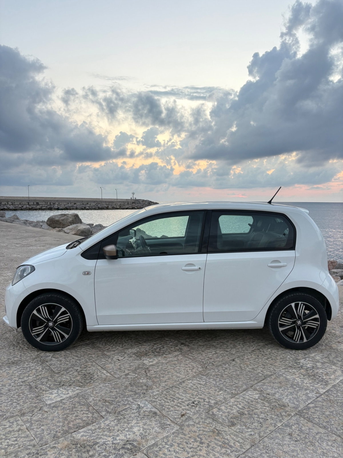 SEAT Mii 1.0 5 porte by Cosmopolitan (4)