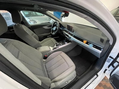 Audi A4 Avant 2.0 TDI 150 CV ultra S tronic Business (11)