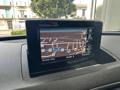 Audi Q3 2.0 TDI 150 CV S tronic S line Edition (15)