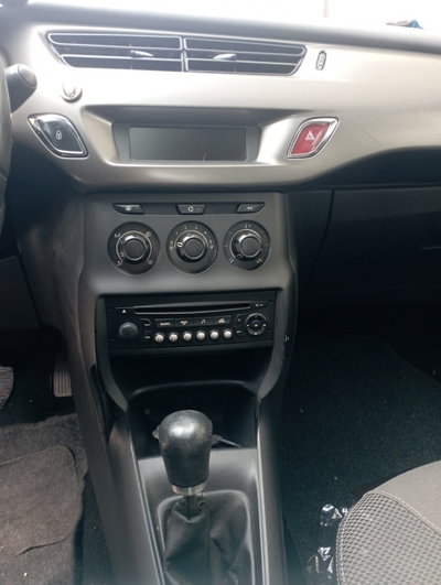 Citroen C3 1.4 HDi 70 Exclusive (12)
