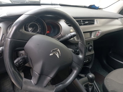 Citroen C3 1.4 HDi 70 Exclusive (8)