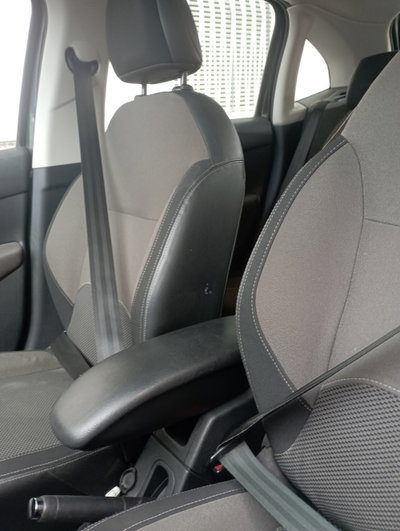 Citroen C3 1.4 HDi 70 Exclusive (9)