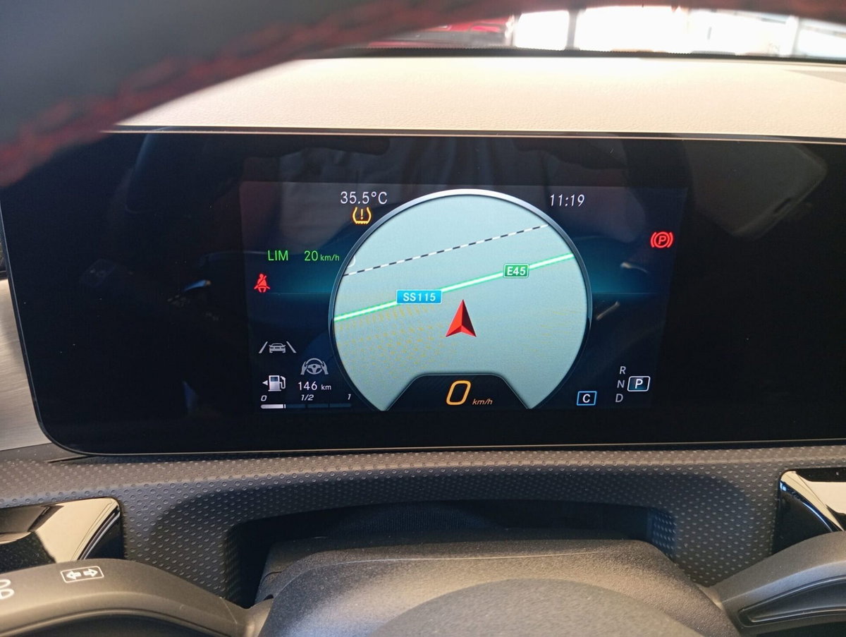 Mercedes-Benz CLA 220 d Automatic Premium (18)