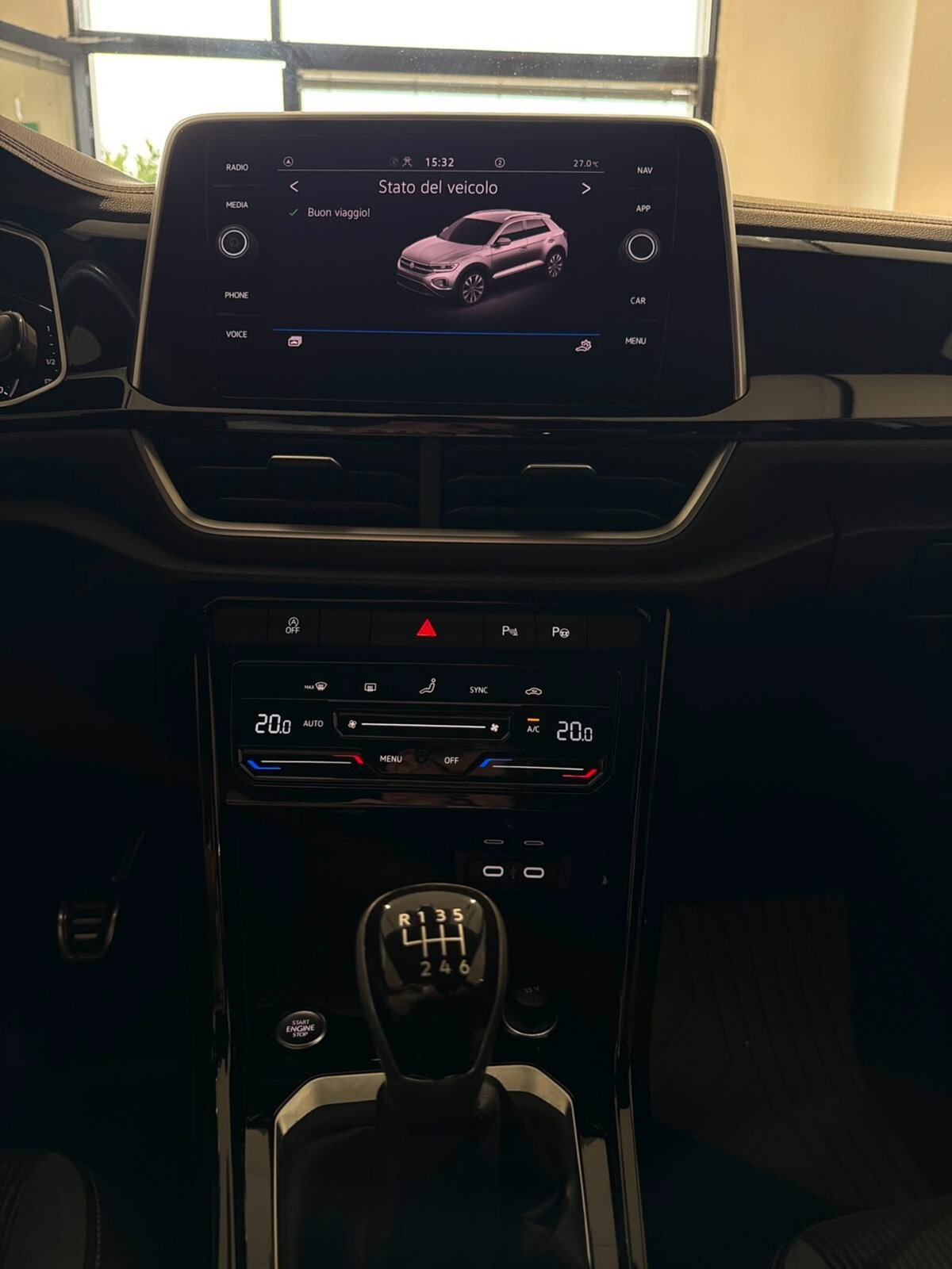 Volkswagen T-Roc 1.0 tsi R-Line 115cv (10)