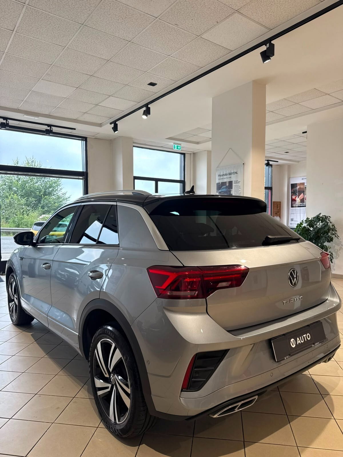 Volkswagen T-Roc 1.0 tsi R-Line 115cv (5)