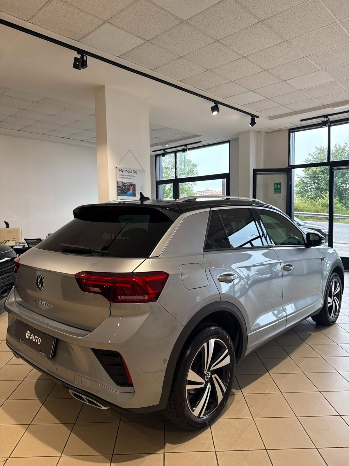 Volkswagen T-Roc 1.0 tsi R-Line 115cv (6)