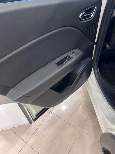 Renault Captur Blue dCi 95 CV Zen (16)