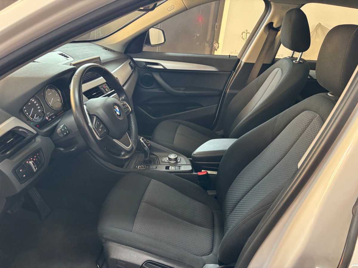 BMW X1 sDrive18d Business Advantage (11)