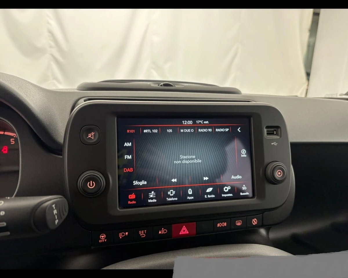 Fiat Panda 1.0 FireFly S&S Hybrid City Cross (9)