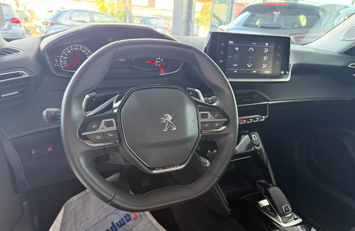 Peugeot 2008 BlueHDi 130 S&S EAT8 Allure Pack (11)